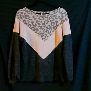 Light weight sweater